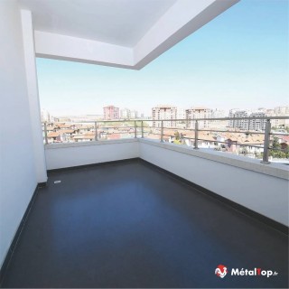 Peindre un balcon en béton